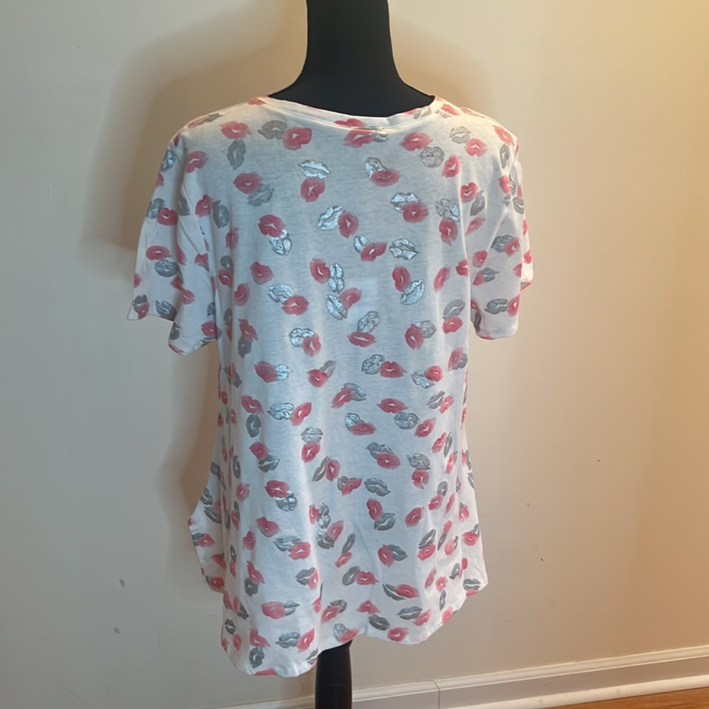 ❤️ DKNY T Shirt - Picture 3 of 8